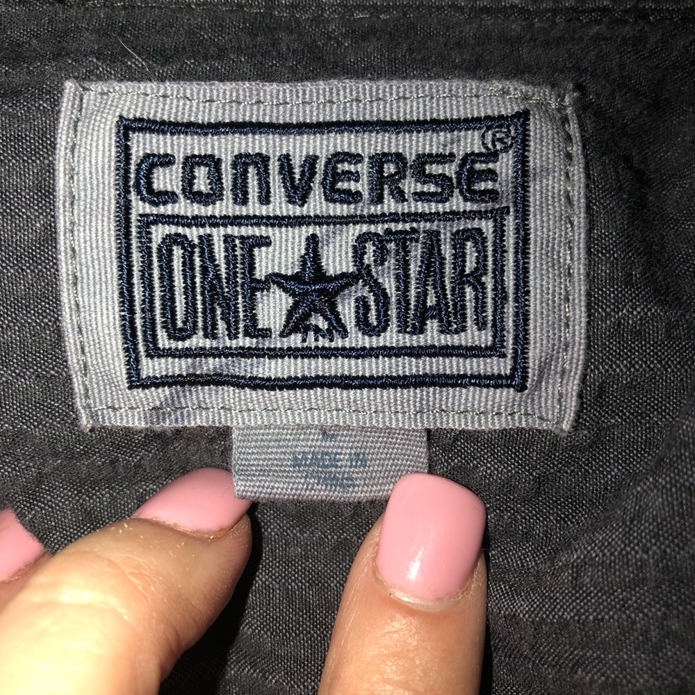 Converse - Picture 2 of 3